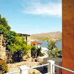 Tatil Evi Elegeo Rockhouse Agia Marina (Leros)