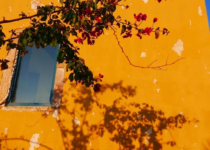 بيت للعطل Elegeo Rockhouse *