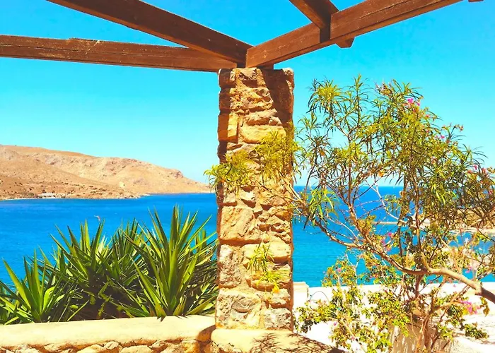 Tatil Evi Elegeo Rockhouse Agia Marina (Leros)